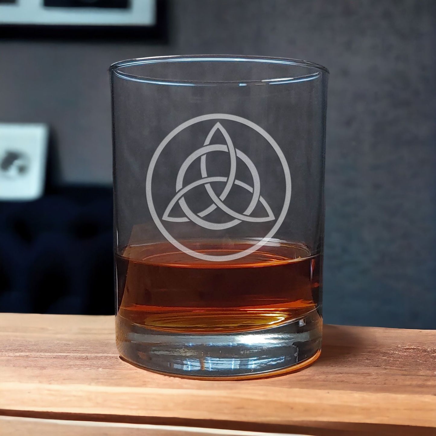 Celtic 13 oz Whisky Glass - Design 6
- Copyright Hues in Glass