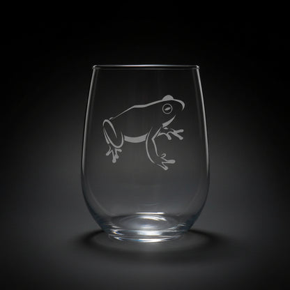 a softly lit seamless  “black  graduated” background that the glass and add shadows