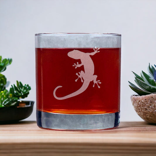 Gecko 11oz Whisky Glass - copyright Hues in Glass