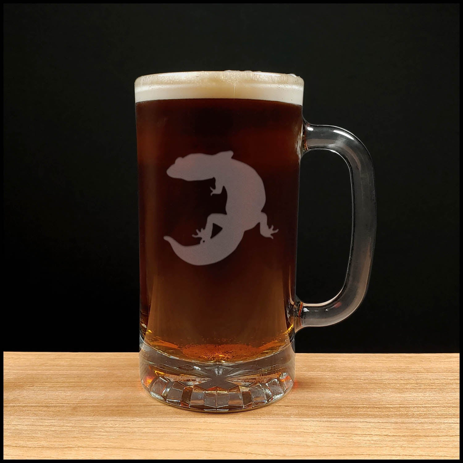 Gecko - 16oz Beer Mug - Design 3 - Copyright Hues in Glass