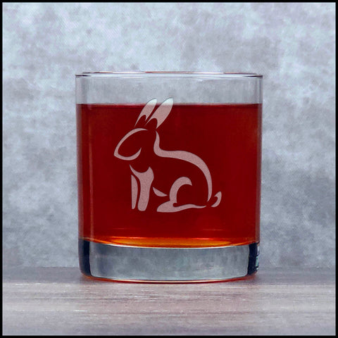 Sitting Rabbit 11oz etched whiskey Glass - copyright Hues in Glass