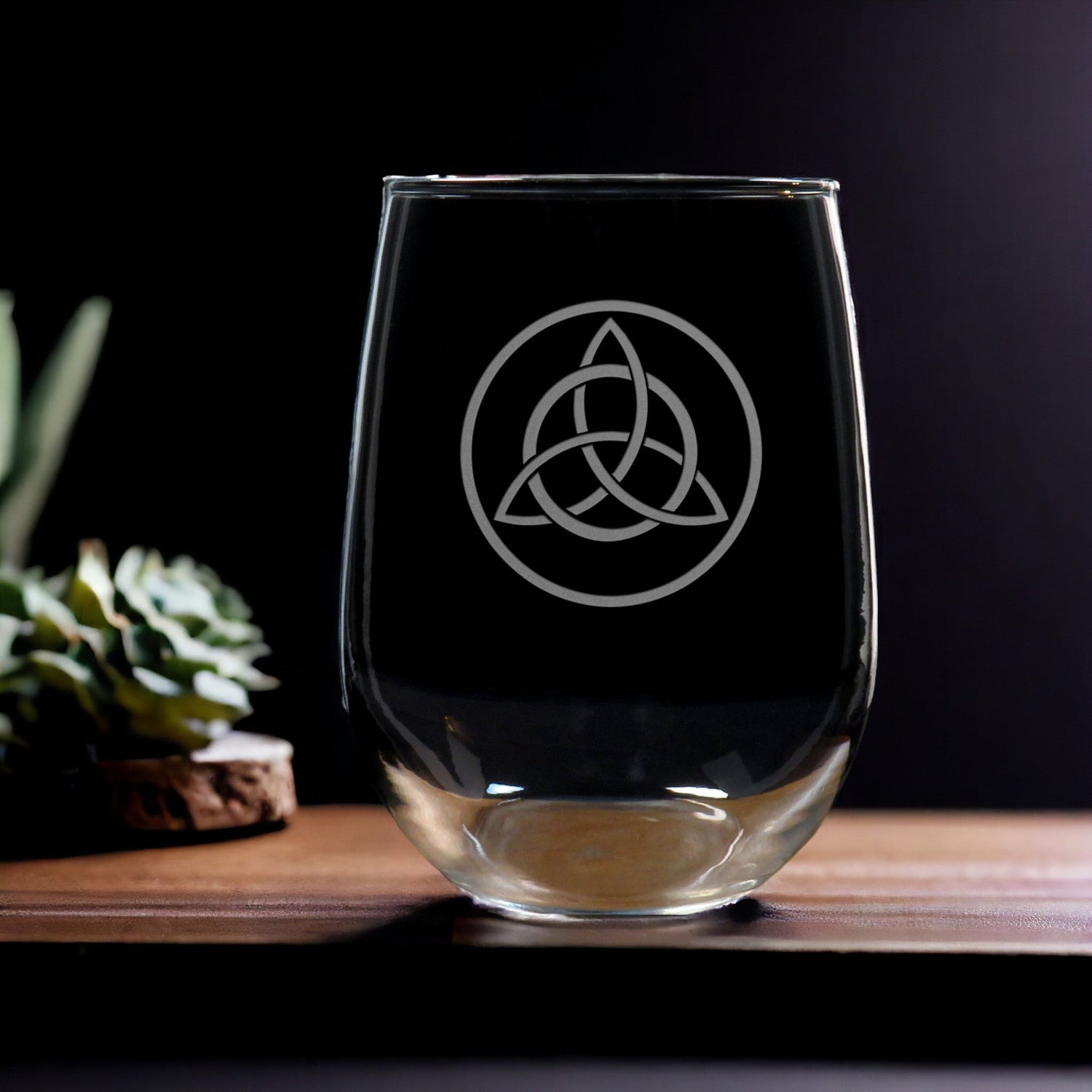 17oz Stemless Wine Glass with Celtic Knot Design - Copyright Hues in Glass in a Circle
