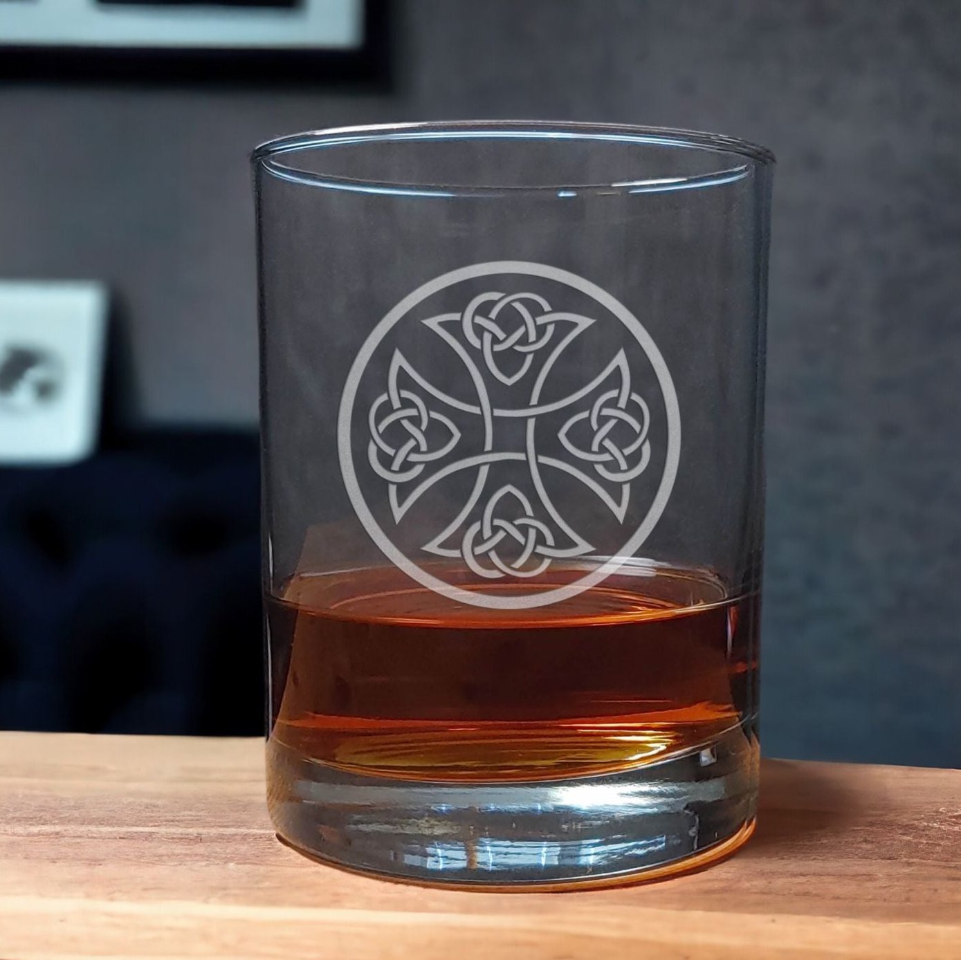 Celtic 13 oz Whisky Glass - Copyright Hues in Glass