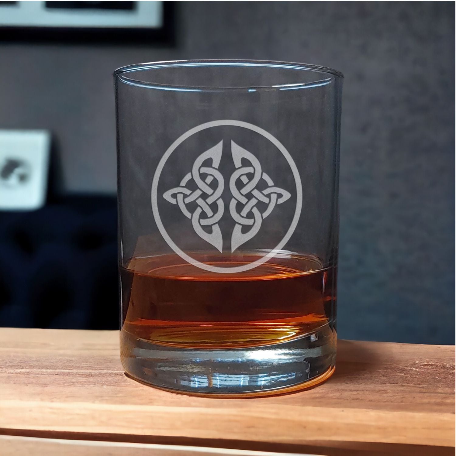 Celtic 13 oz Whisky Glass - Design 2
 - Copyright Hues in Glass