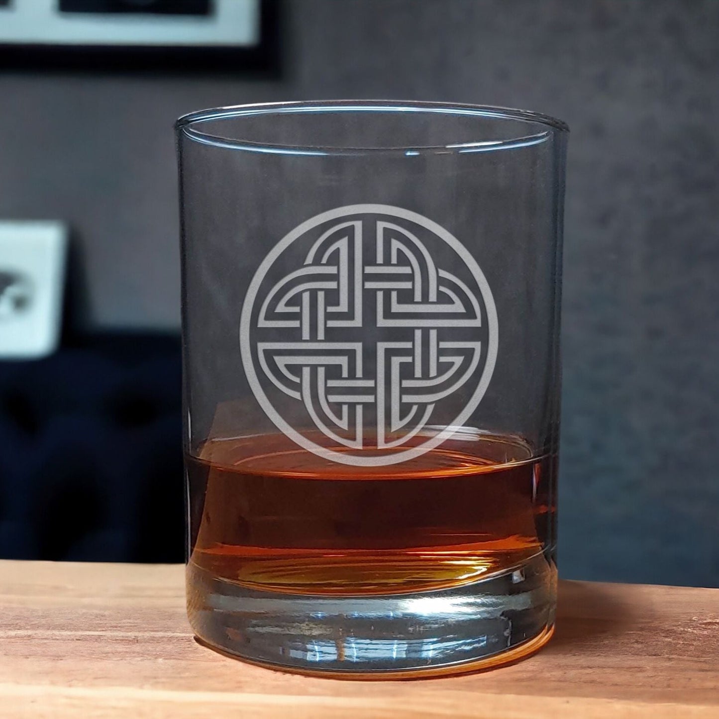 Celtic 13 oz Whisky Glass - Design 4
 - Copyright Hues in Glass