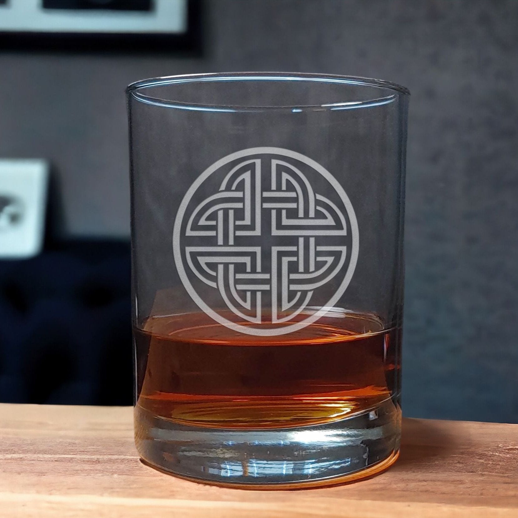 Celtic 13 oz Whisky Glass - Design 4
 - Copyright Hues in Glass