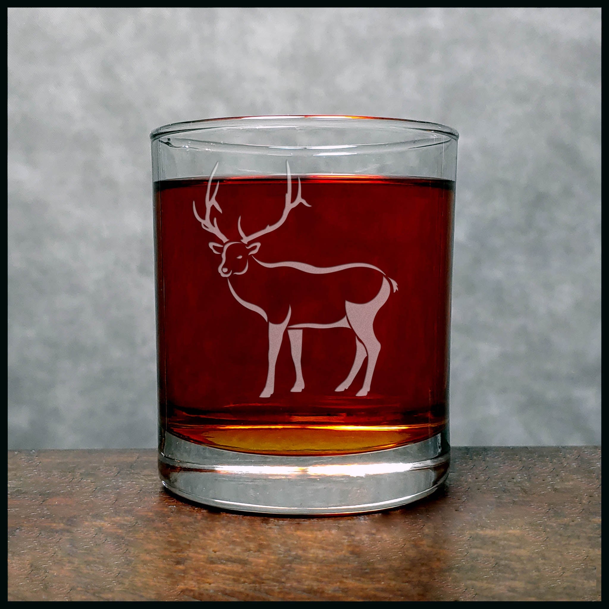 Elk Whisky Glass - Design 3 - Copyright Hues in Glass