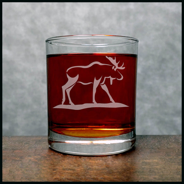 Moose Whisky Glass - Design 7 - Copyright Hues in Glass