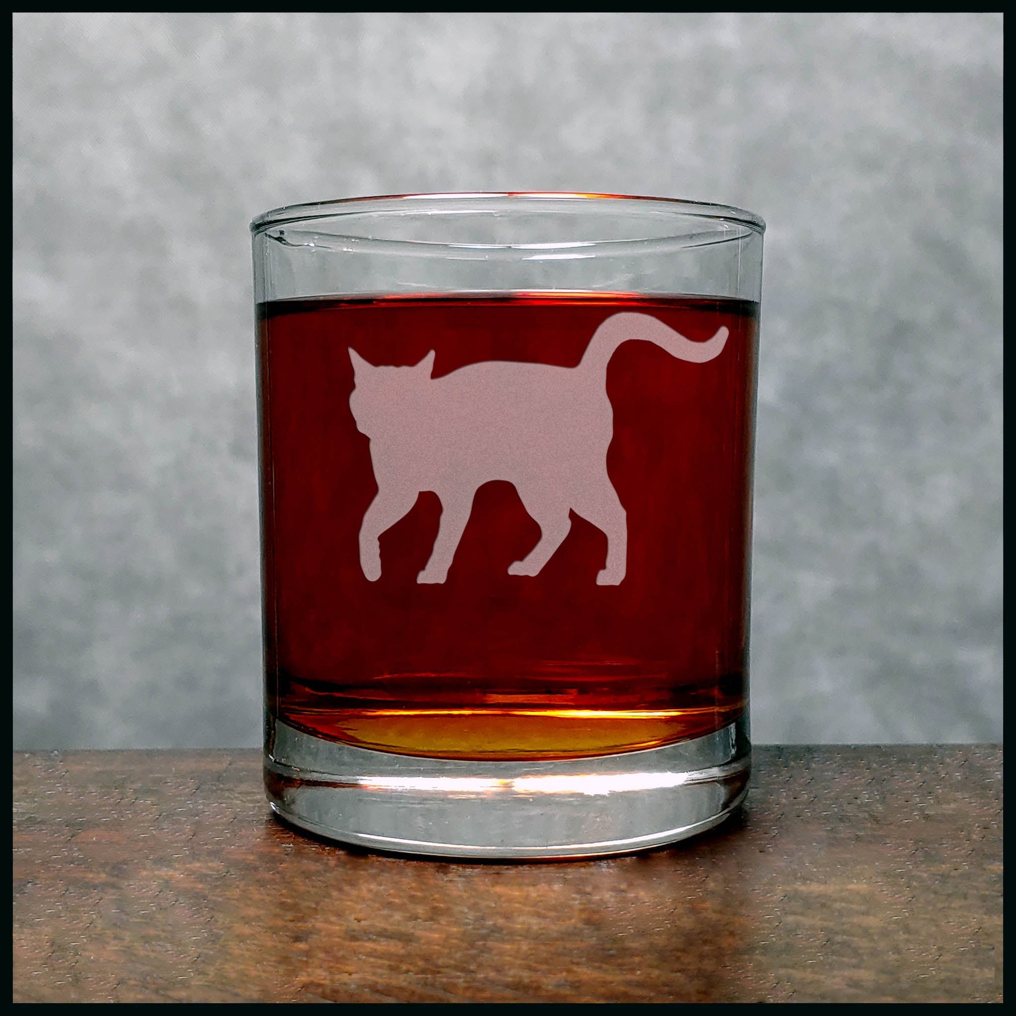 Cat Whisky Glass - Design 8 - Copyright Hues in Glass