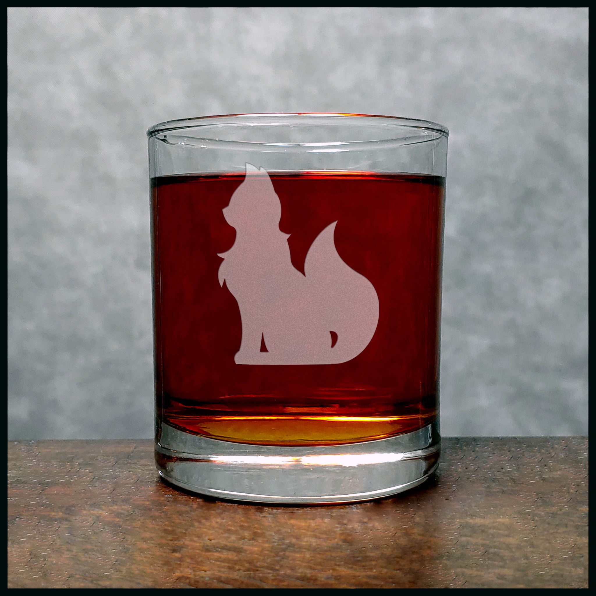 Sitting Cat Personalized Whisky Glass - Design 2 - Copyright Hues in Glass