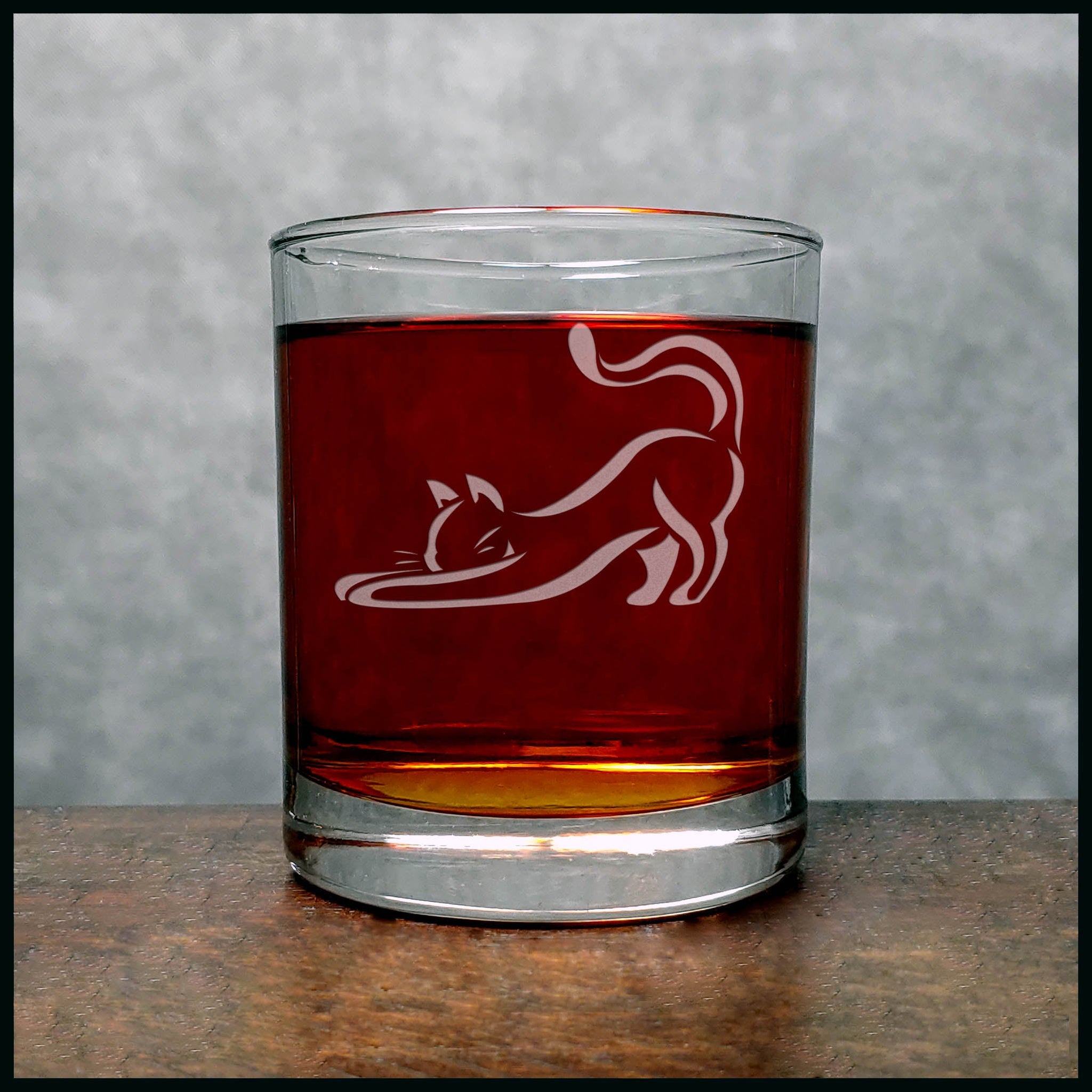 Stretching Cat Whisky Glass - Stretching Left - Copyright Hues in Glass