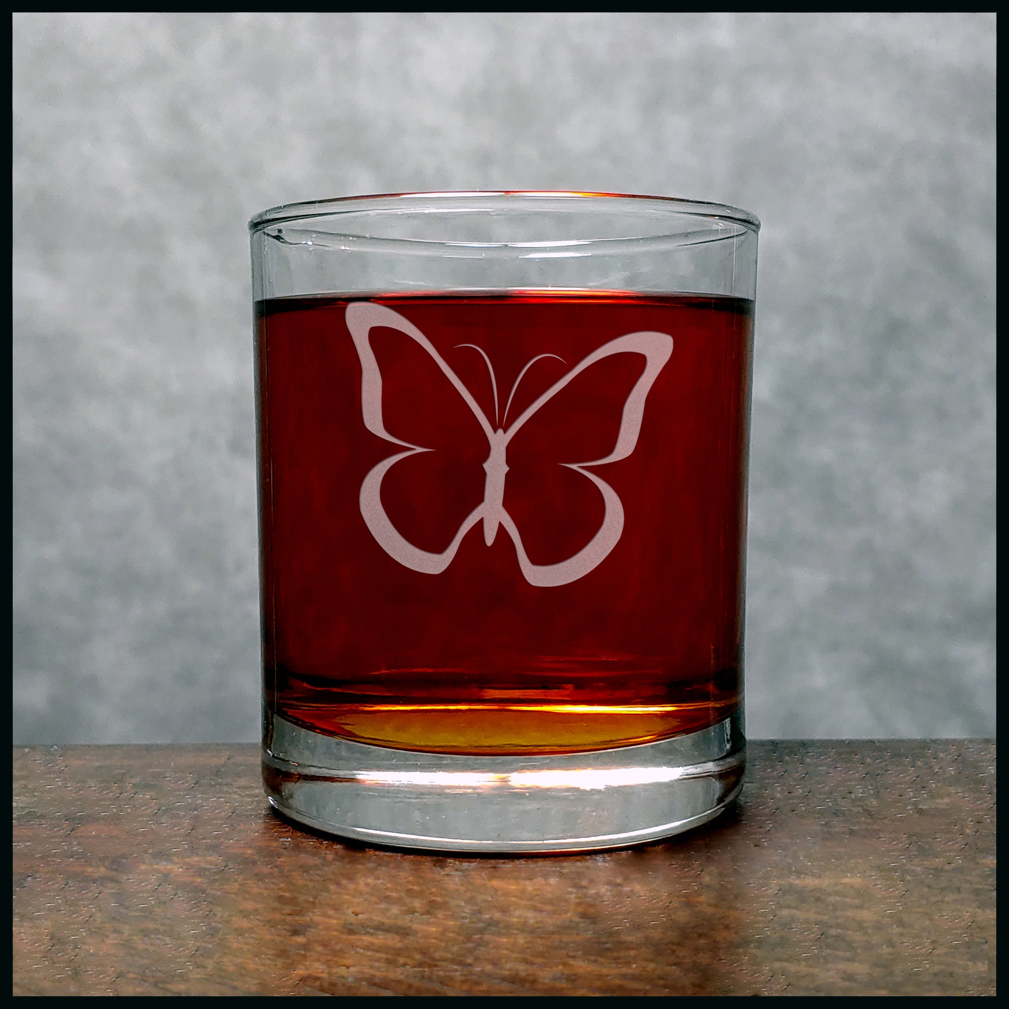 Butterfly Whisky Glass - Design 2 - Copyright Hues in Glass