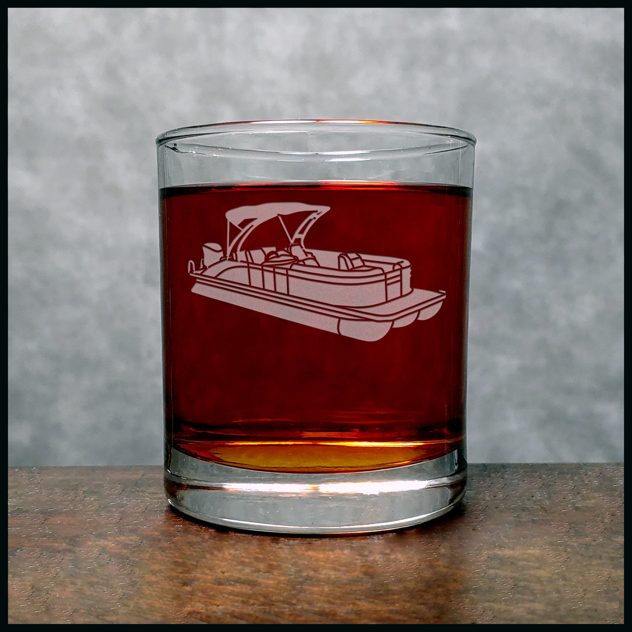 Pontoon Boat Whisky Glass - Copyright Hues in Glass